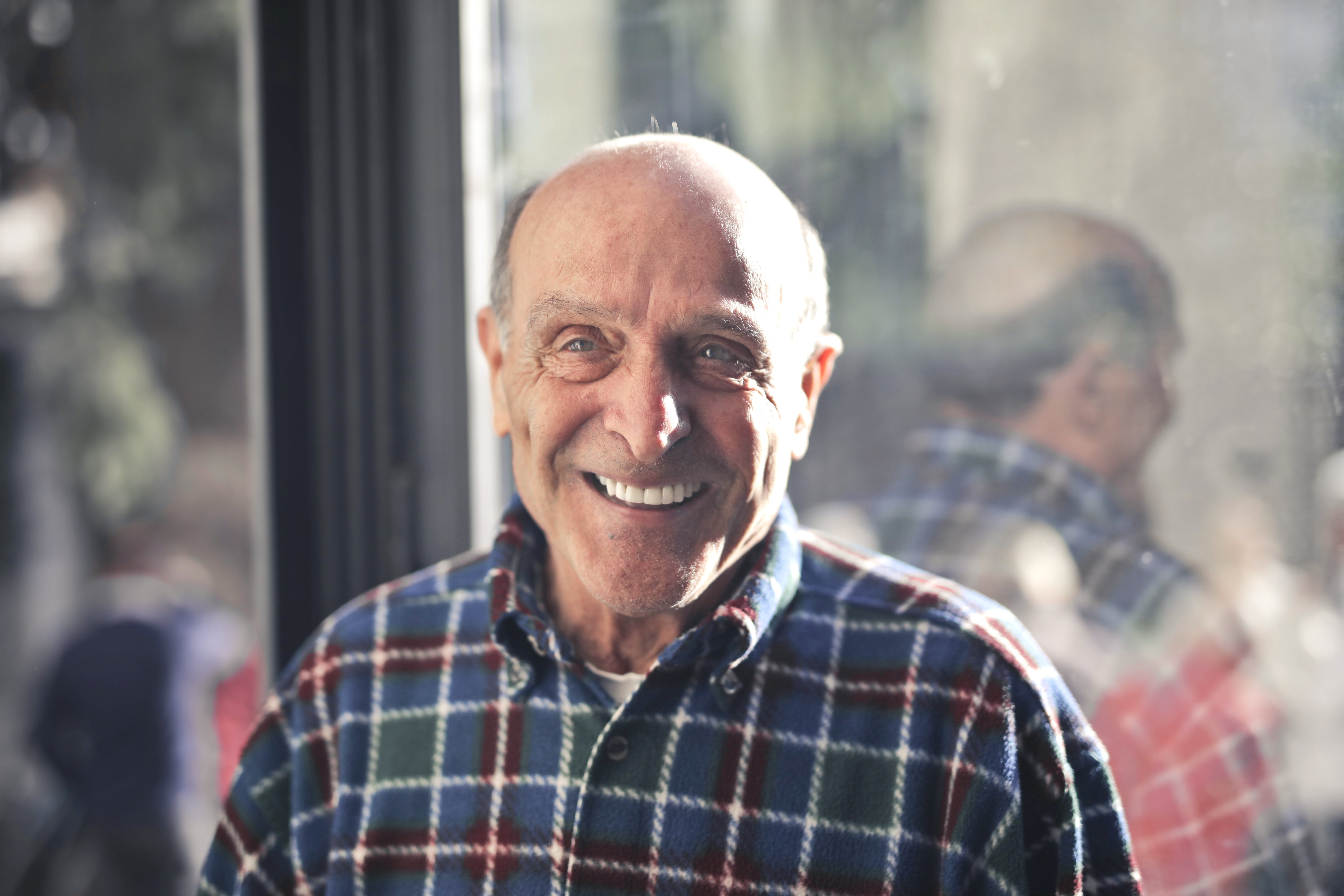 files/portrait-smiling-elderly-man.jpg